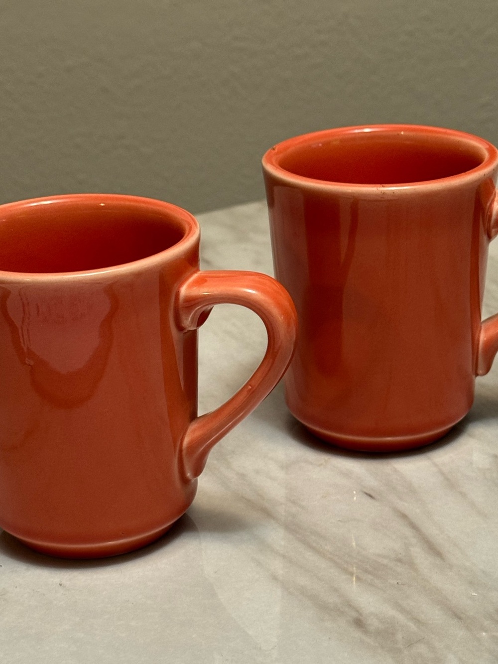 HLC Homer Laughlin Coral Ceramic Coffee Mugs Set of 2 Glossy Handle Impressed US
